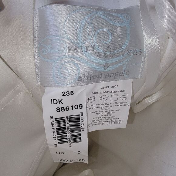 Alfred Angelo Disney Sleeping Beauty 238 Wedding Dress Size 0 - Picture 14 of 14